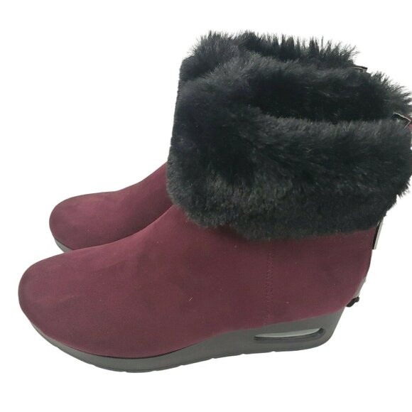 DKNY Boots Womens Abri Closed Toe Ankle Microsuede Red Oxblood Sz 6 NEW Defects - Picture 1 of 5